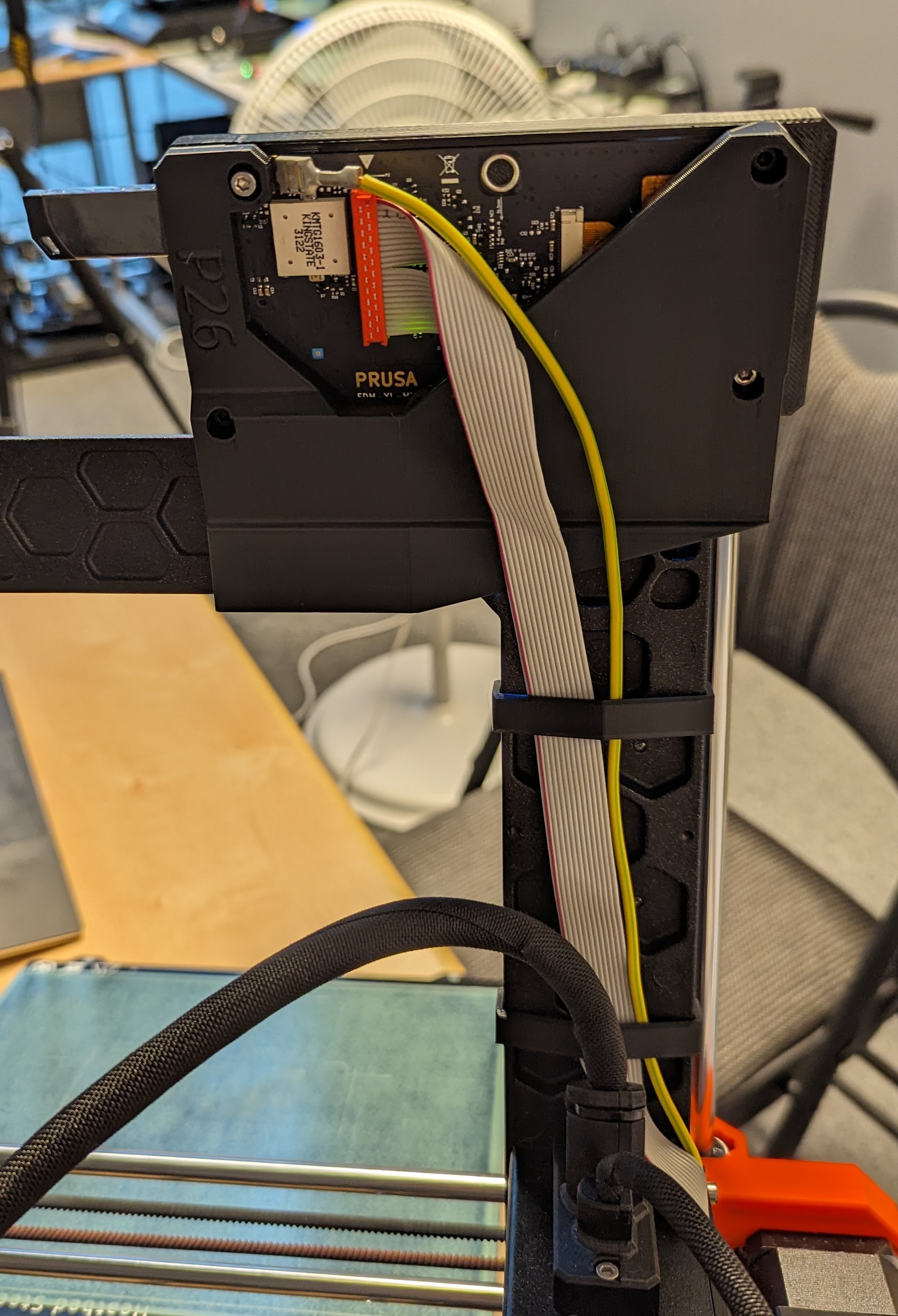 Route LCD and yellow PE