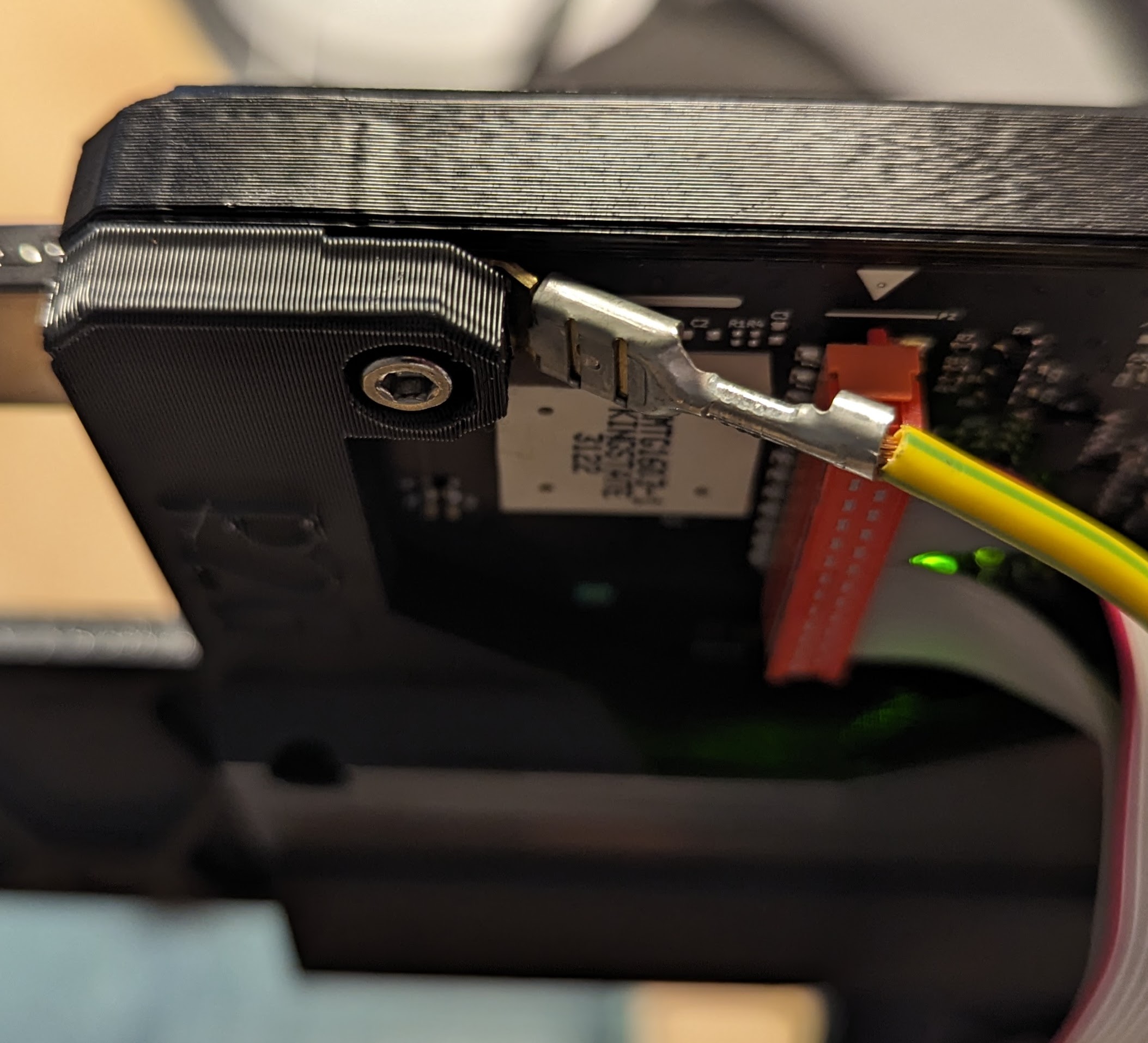 Screw Yellow PE Cable